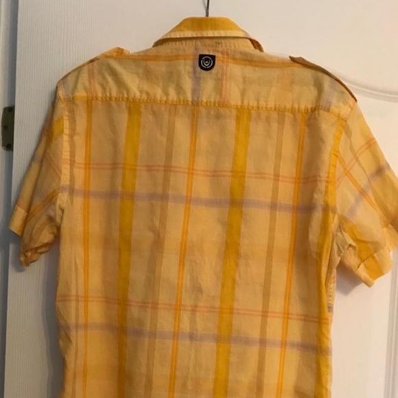 Duck and Cover Men’s Shirt - Picture 2 of 5